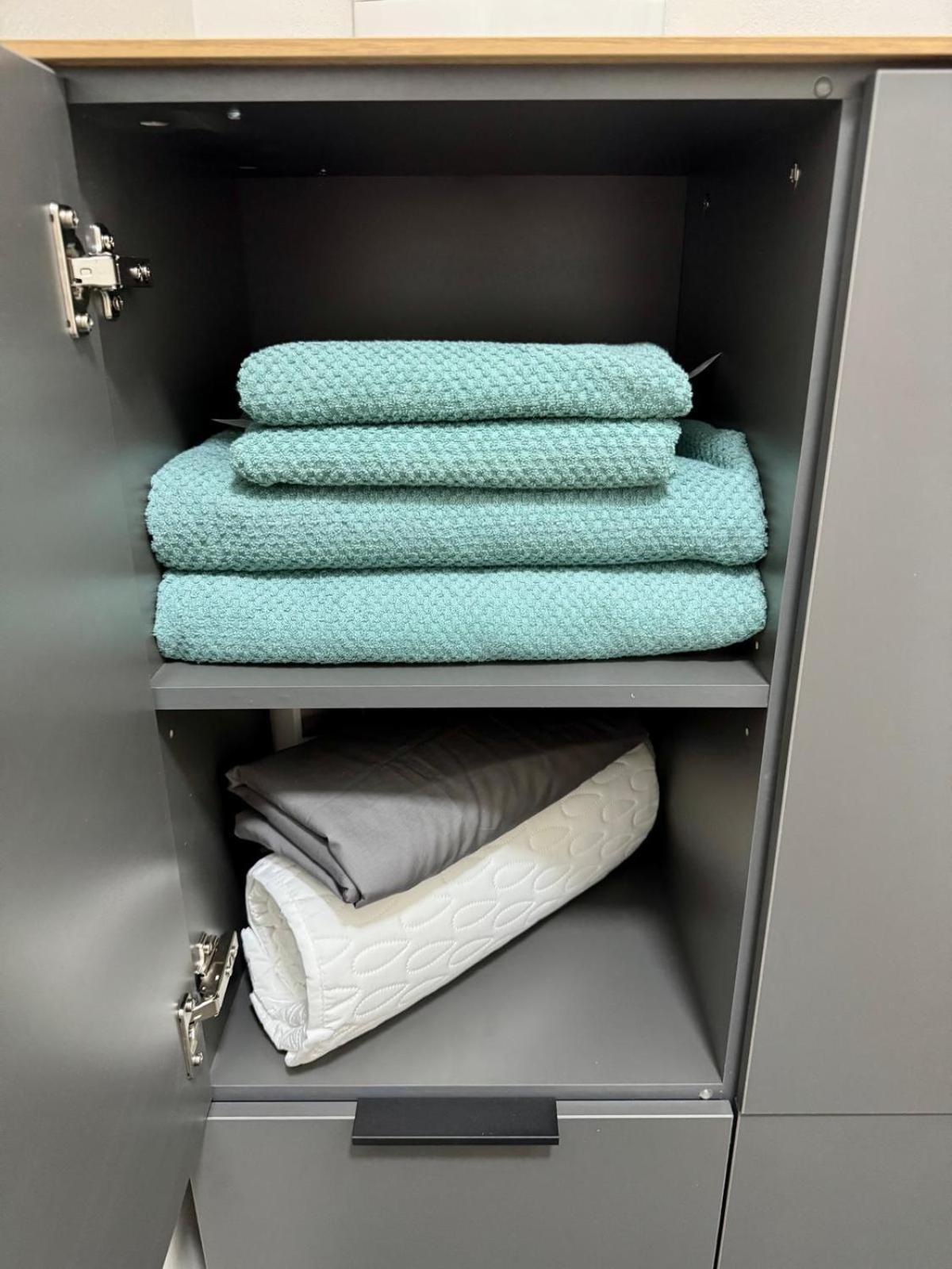 Pearl Bee Deluxe Suites Plzen Bagian luar foto