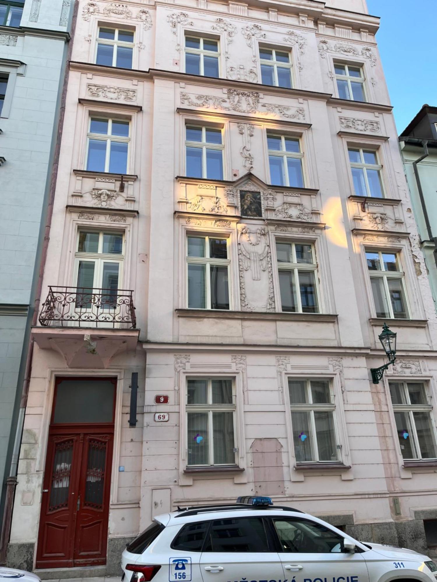 Pearl Bee Deluxe Suites Plzen Bagian luar foto