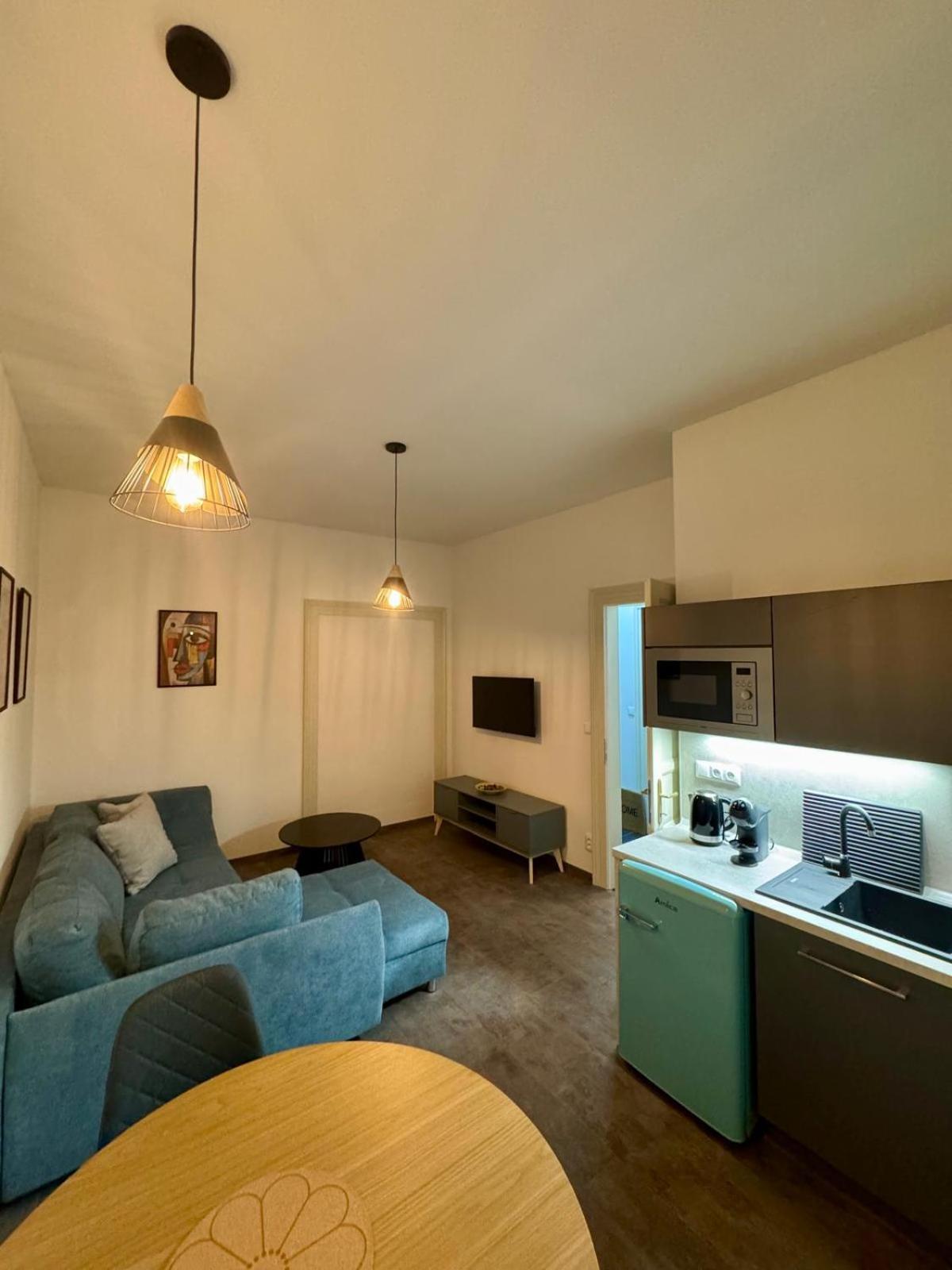 Pearl Bee Deluxe Suites Plzen Bagian luar foto