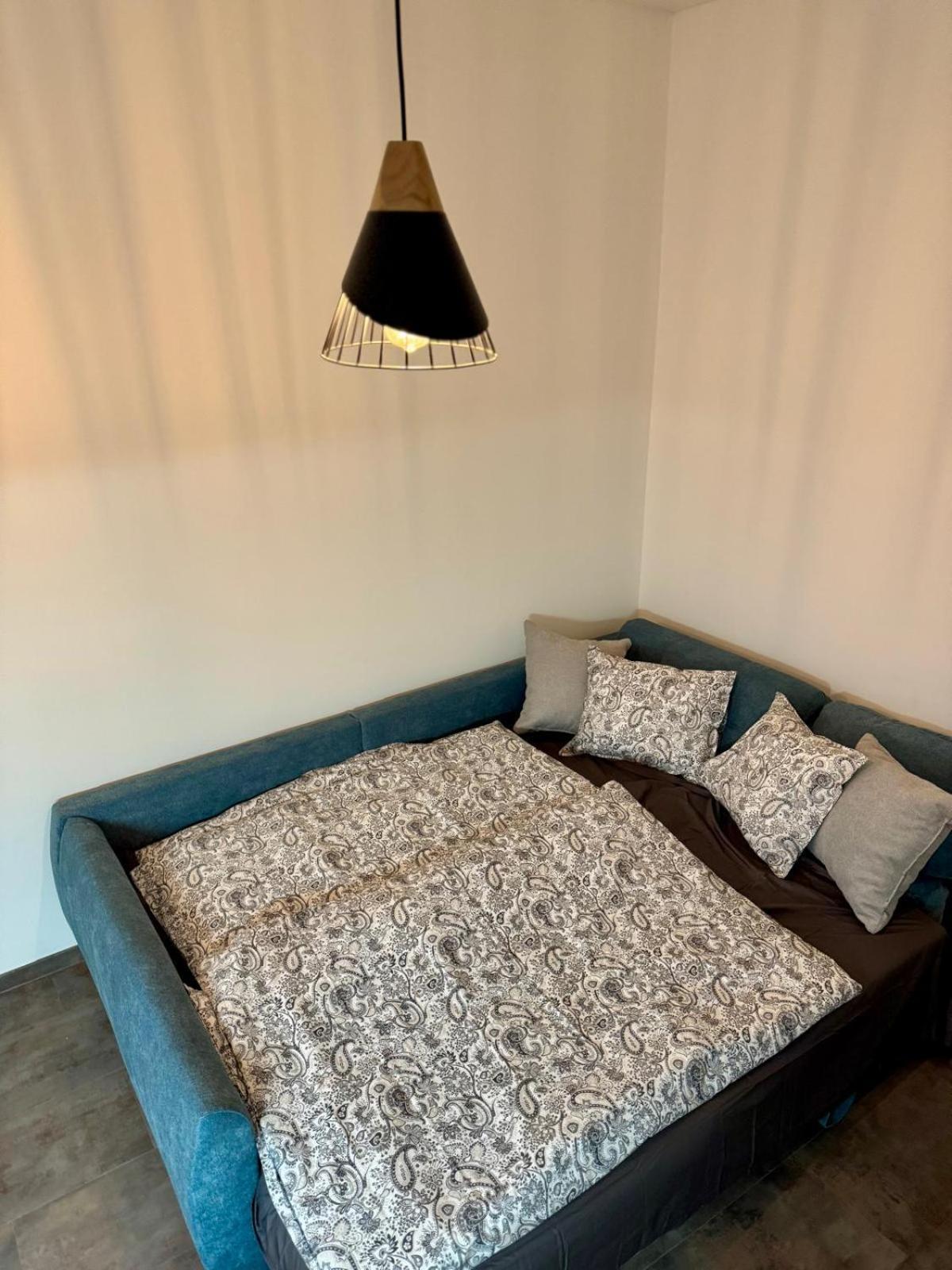 Pearl Bee Deluxe Suites Plzen Bagian luar foto
