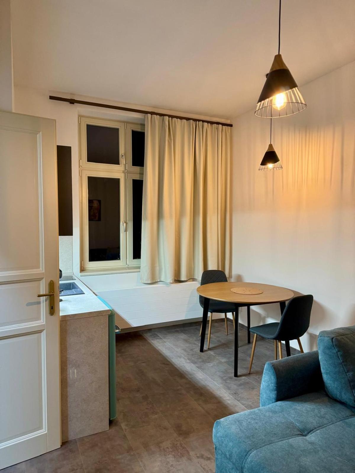 Pearl Bee Deluxe Suites Plzen Bagian luar foto